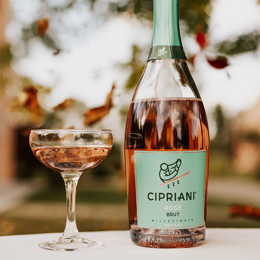 Cóctel de frambuesa con vino rosado cipriani (2) Cóctel de frambuesa con vino rosado cipriani (2)