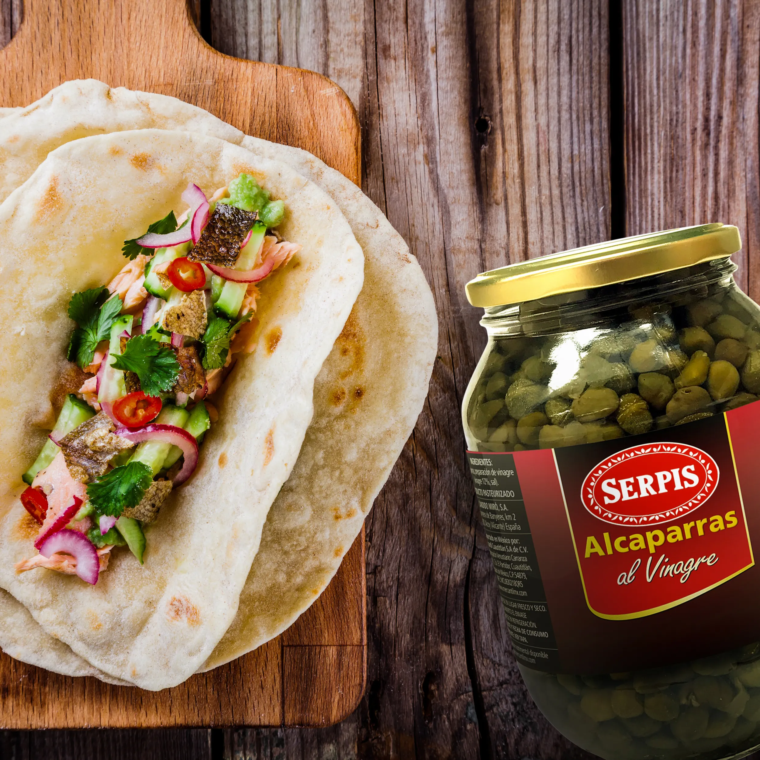 Tacos de pescado con salsa Tacos de pescado con salsa